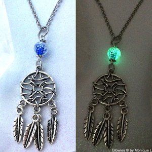 Dreamcatcher Glow Glass Necklace